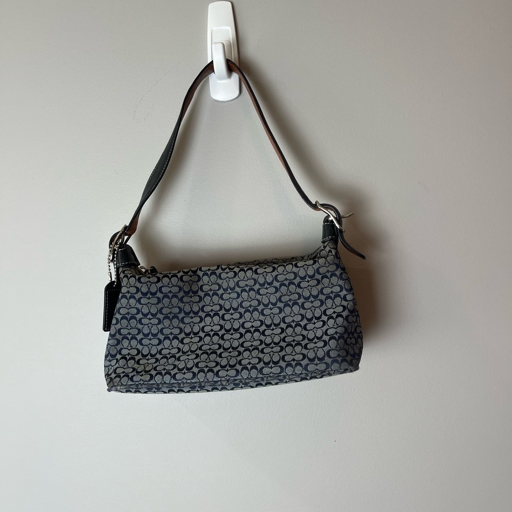 Coach Signature Shoulder Bag - Black